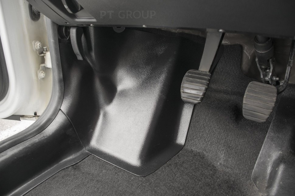 Накладки на ковролин 6 шт. (ABS) Renault DUSTER с 2016 качественный пластик